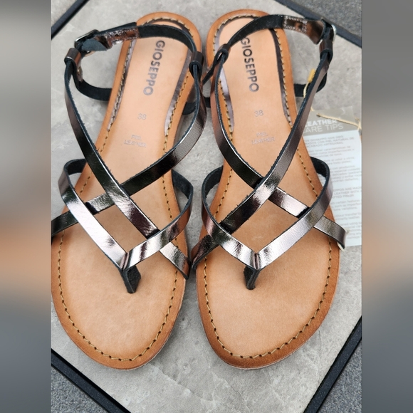 NEW!! Spanish brand GIOSEPPO silver strappy sandals in size 7.5 - Picture 3 of 16